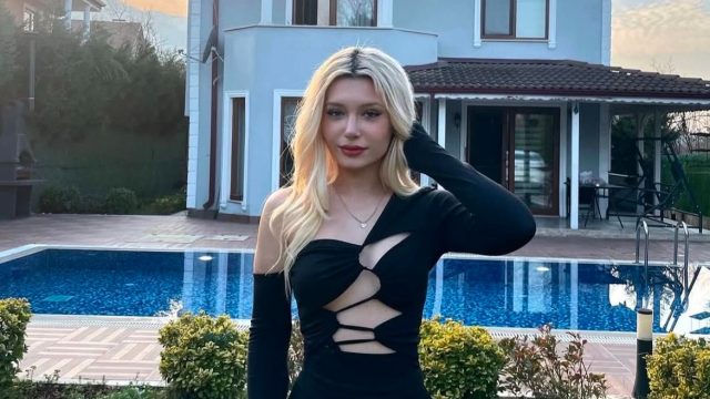 Otobüsteki muavine siktirdim